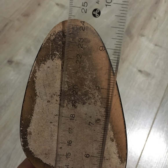 Classic Ferragamo pumps - Picture 15 of 16